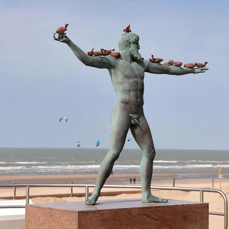 In With Sea View * De Haan